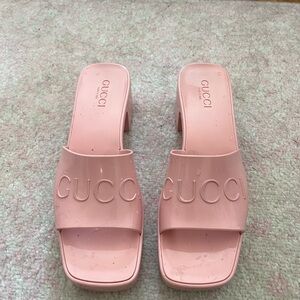 Gucci Pink Women's Sandal